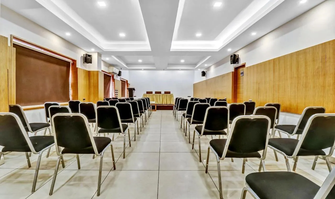 Medora Hotel Kozhikode 4*,