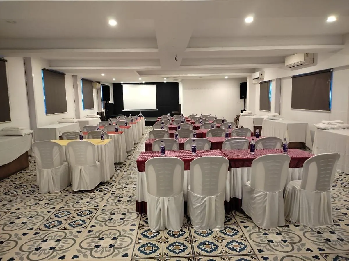 Medora Hotel Kozhikode 4*,  India